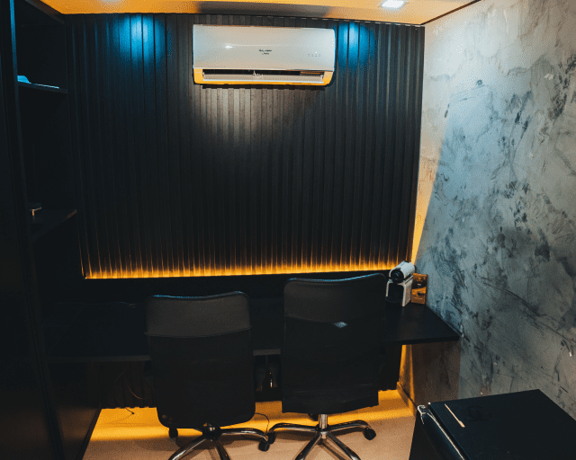 Description of Photo